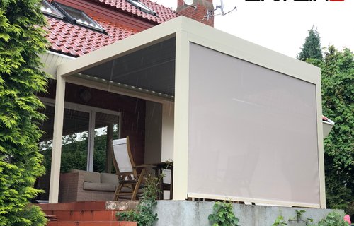 Pergola Skyline v atypické barvě RAL 1015 - slonová kost