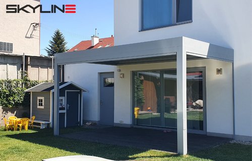 Skyline s atypickou barvou konstrukce RAL 9006 - stříbrná